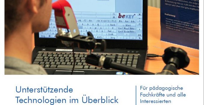 Ausschnitt aus dem Workshopkatalog: Mann bedient mit Mundmaus Bildschirmtastatur